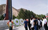 “瞻仰革命先烈，弘揚(yáng)愛國(guó)精神”主題黨日活動(dòng)